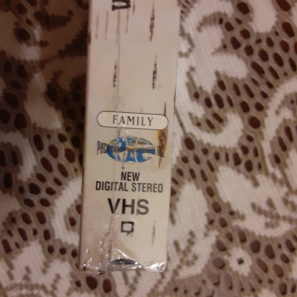 Mountain Family Robinson Part 3 VHS - Picture 6 of 8